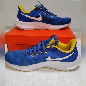 Nike Blue & Yellow Running Shoes with White Swoosh Sise US 8